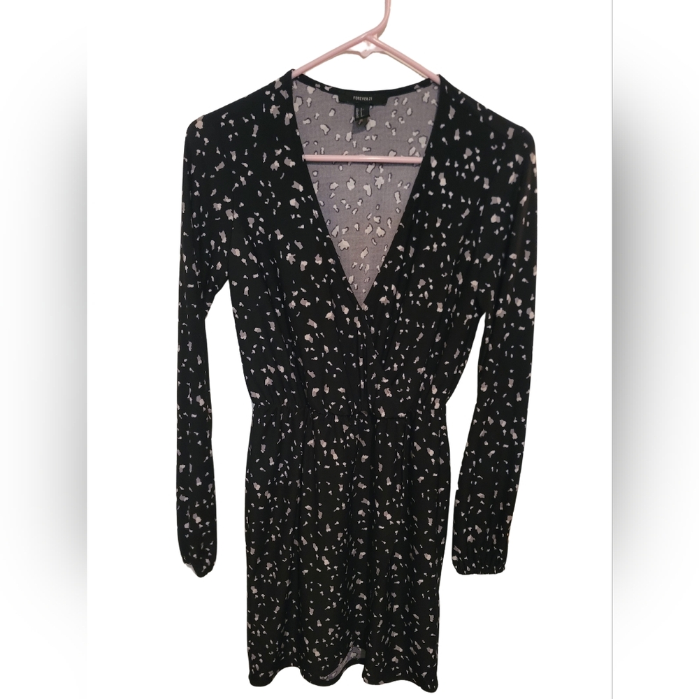 Elegant Black and White Print Dress